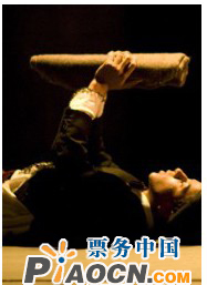 英國壁虎劇團(tuán)果戈理經(jīng)典話劇《外套》
