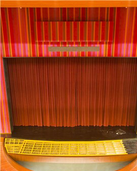 中國當代著名導演作品邀請展：孟京輝導演作品—話劇《琥珀》